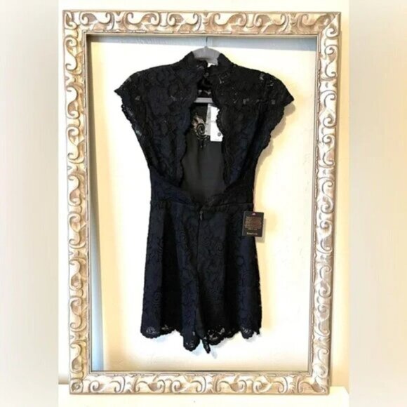 NWT Bebe Lace Romper Open Back High Mock Neck Sweetheart Underlay - Picture 3 of 5
